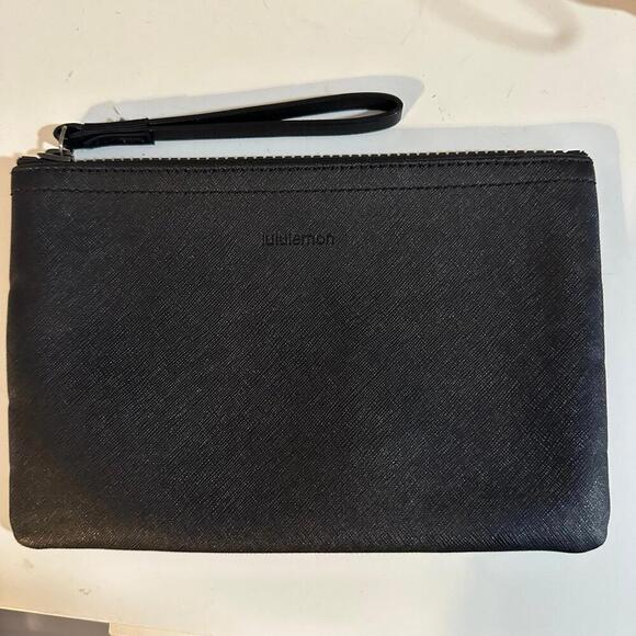 lululemon athletica Handbags - Lululemon Athletica Black Zippered Pouch
